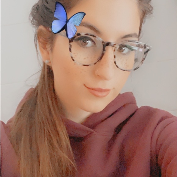 Meet your Posher, Jordyn - Picture 1 of 1